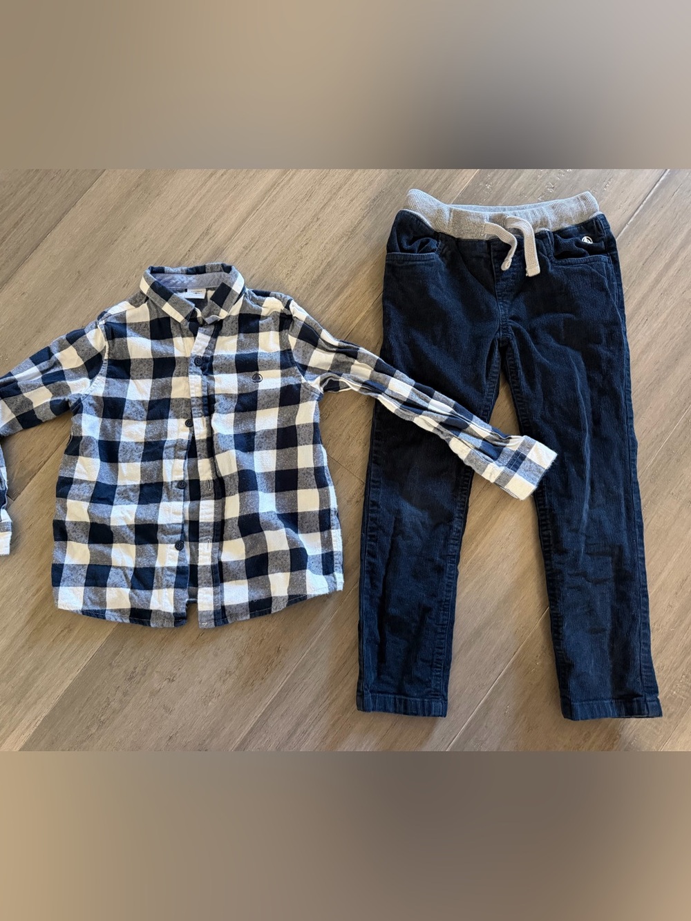 2 PC Outfit - Petit Bateau Boys Plaid Button-Down Shirt / Corduroy Pants sz 5